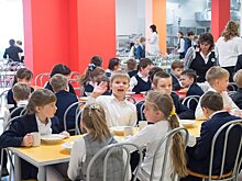 Диетолог Писарева: еда всухомятку повышает у школьников риск развития гастрита