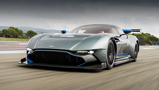 Купе Aston Martin Vulcan прибыли к первым заказчикам