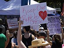 Facebook* запретила сотрудникам разговаривать об абортах