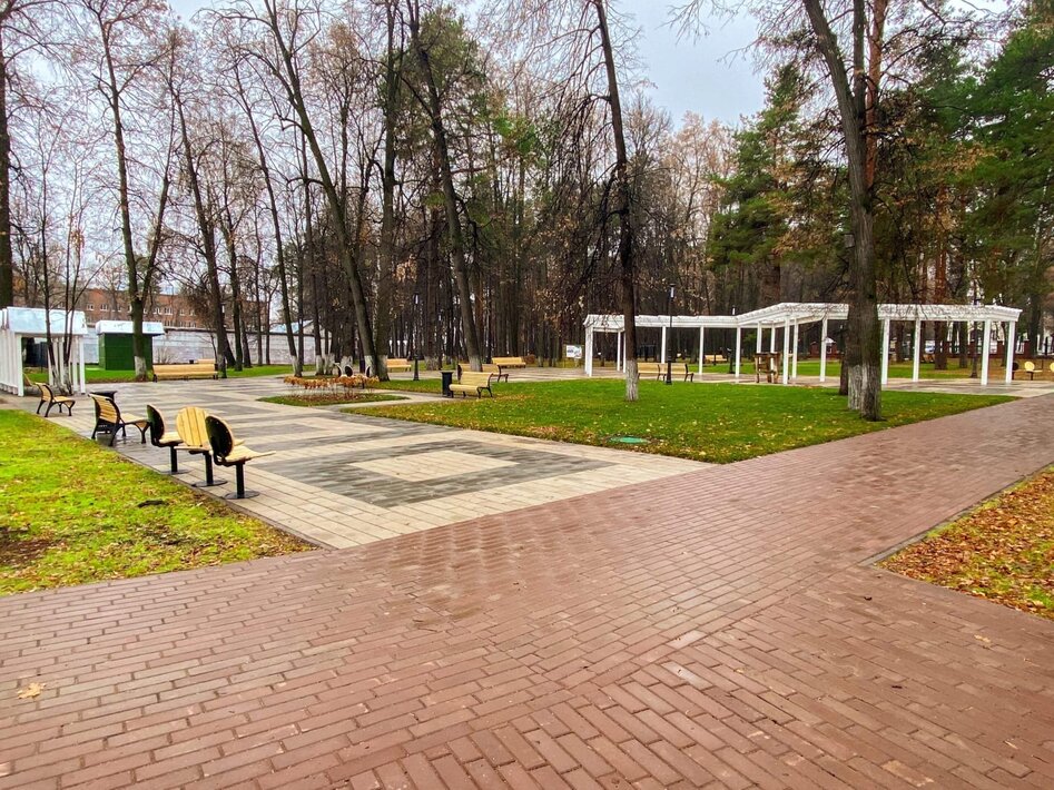 Парк пошли. Сарапул парк. Ленинский парк Сарапул. Детский парк Сарапул. Сарапульский детский парк после реконструкции.