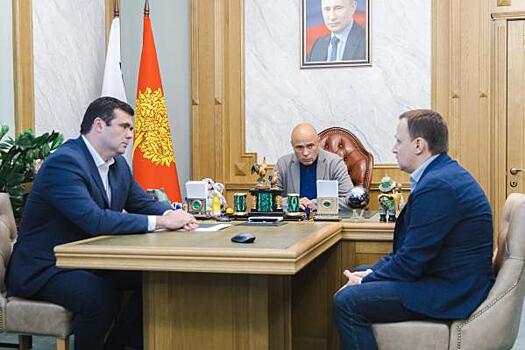 Губернатор Артамонов встретился с руководителями предприятий
