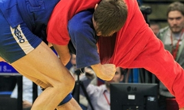Ямальский спортсмен Павел Морозов завоевал золото чемпионата России по самбо
