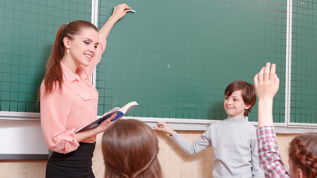 Не педагоги, но учителя: студенты без профильного образования смогут вести уроки