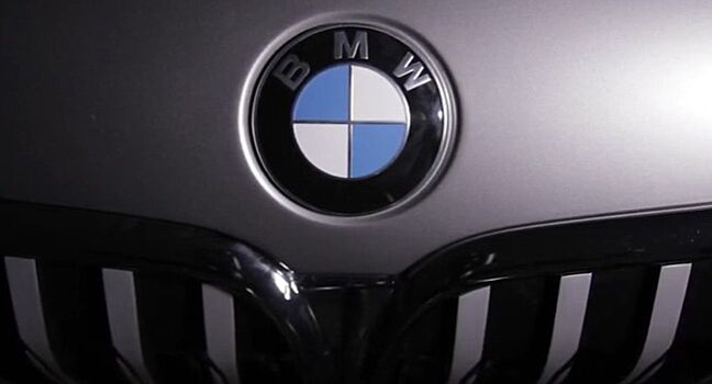 BMW 7-Series превратили в роскошный трансфер для отеля в Кейптауне