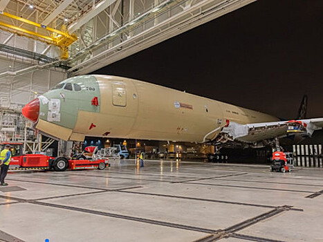 Первый планер грузового Airbus A350F выкатили с линии окончательной сборки