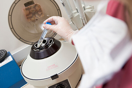 Депутат ГД Леонов предложил проводить процедуры ЭКО по ОМС только в госклиниках