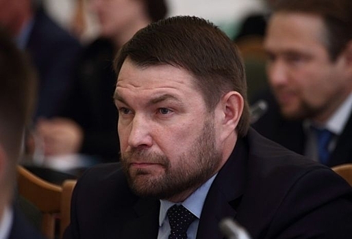Лидер омских справороссов Гуселетов ушел в отставку — его заменит екатеринбуржец