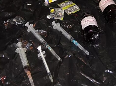 В Заводском районе Саратова 44-летний мужчина устроил наркопритон