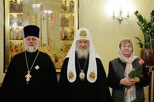 Патриарх Кирилл вручил церковные награды клирикам Москвы, отмечающим в этом году памятные даты