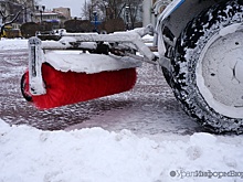Свердловские дорожники выгнали на трассы всю технику
