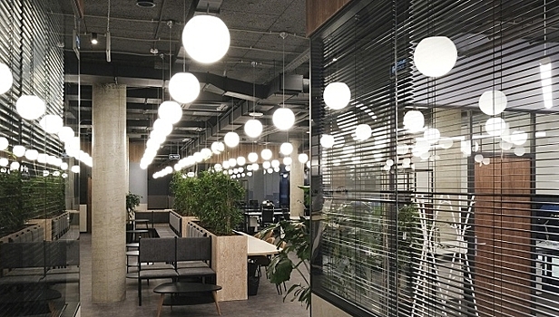 В Москве открылось офисное пространство с винным погребом и капсулами для сна