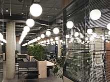 В Москве открылось офисное пространство с винным погребом и капсулами для сна