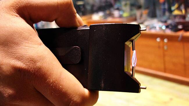 Пьяный россиянин повздорил с сотрудниками отеля в Крыму и выстрелил в них электрошокером