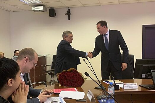Префект ЦАО Владимир Говердовский поздравил депутата Николая Гончара с днем рождения