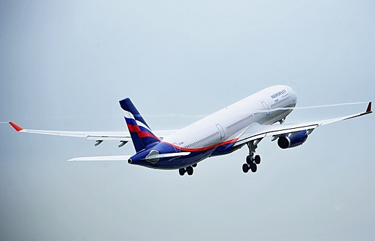 Самолет экстренно приземлился в Уфе из-за ухудшения здоровья пассажира