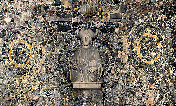 Подземному гроту английского поэта Александра Поупа вернут блеск и сумрак