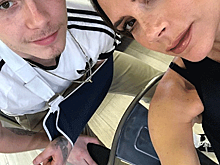 Виктория Бекхэм позировала сыну топлес