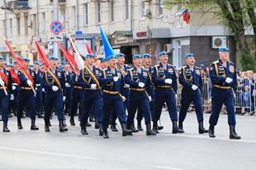В Рязани встретили десантников, участвовавших в в параде на Красной площади