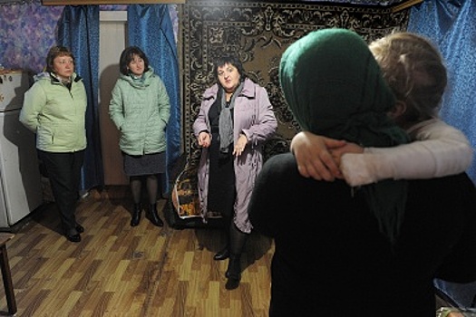 Избиения из-за маргарина: пятилетнюю девочку мучил отчим, а не мать