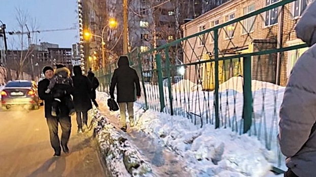 Гололед стал причиной травм у более 800 новосибирцев