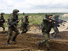 «Хороший повод сбить накал»: как COVID-19 остановил войны и протесты в мире