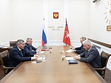 Андрей Бочаров и председатель ДОСААФ обсудили вопросы патриотического воспитания