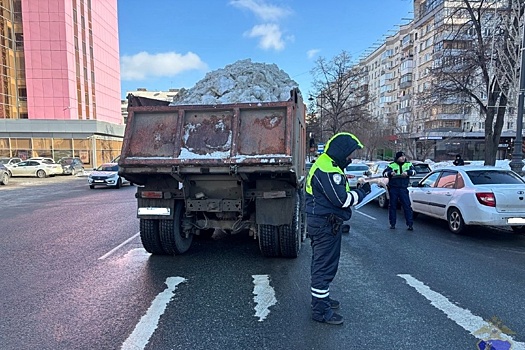 В Самаре грузовик сбил женщину на пешеходном переходе