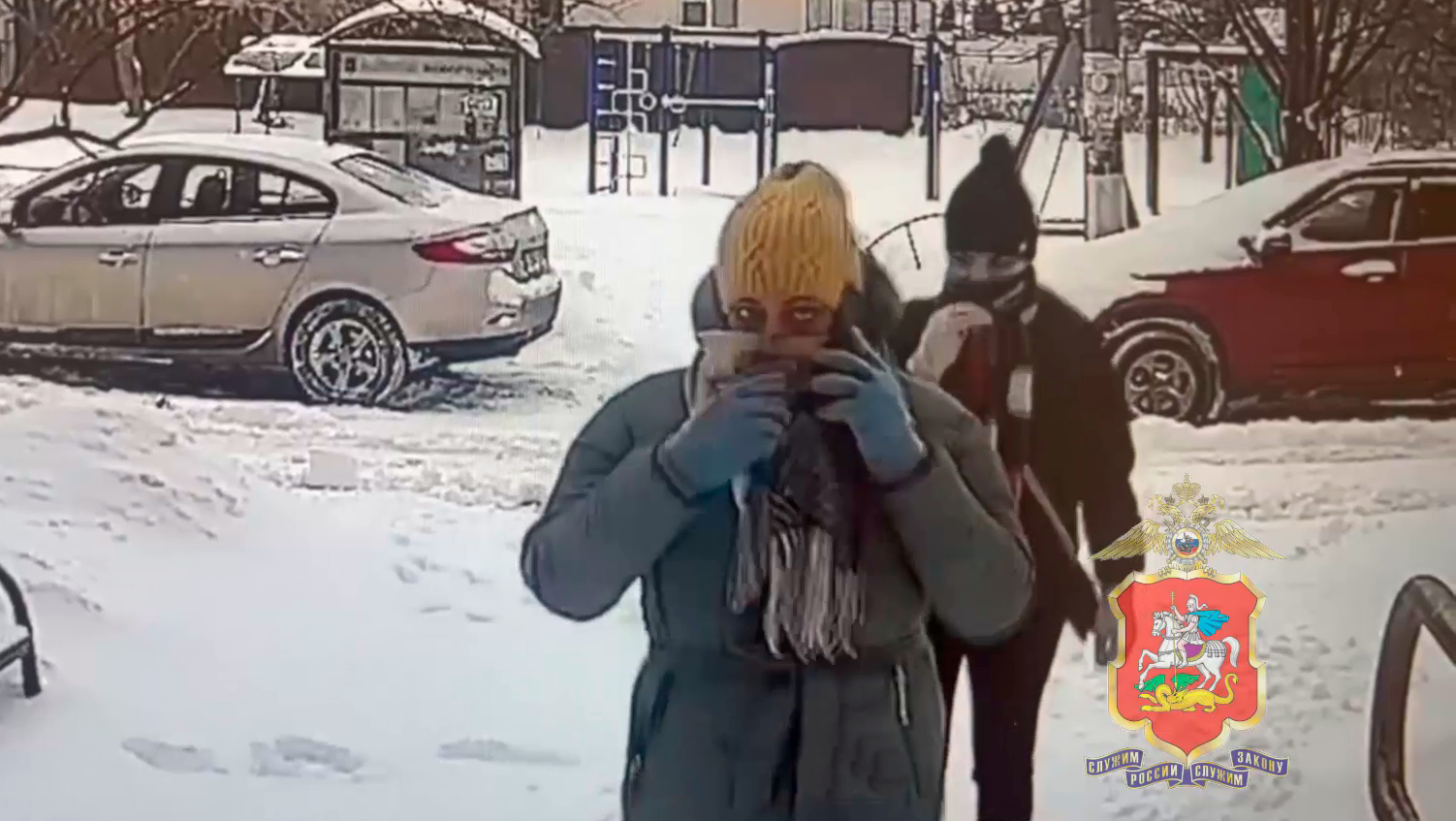 Двух лжесоцработниц задержала полиция Подмосковья за кражу 850 тысяч рублей из квартиры пенсионерки