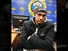 Омские полицейские прострелили колеса пьяному водителю-анархисту без прав