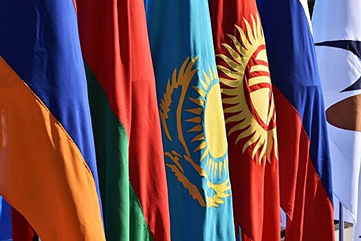 В ЕАЭС стали меньше торговать в рублях