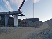 Строители приступили к монтажу ригелей на мосту в Ольгинском районе