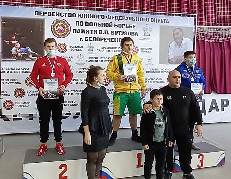 Два спортсмена из Армавира стали призерами Первенства ЮФО по вольной борьбе