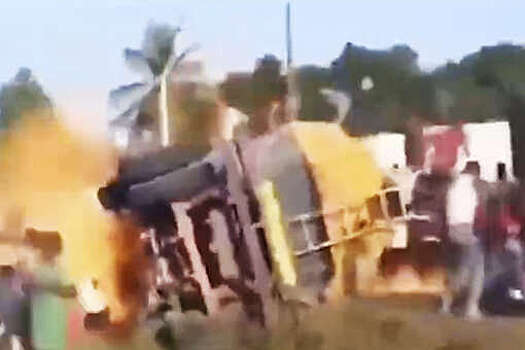 В Нигерии 86 человек загорелись из-за взрыва бензовоза и попали на видео