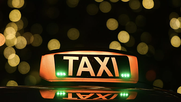 Названы правила безопасной поездки в такси