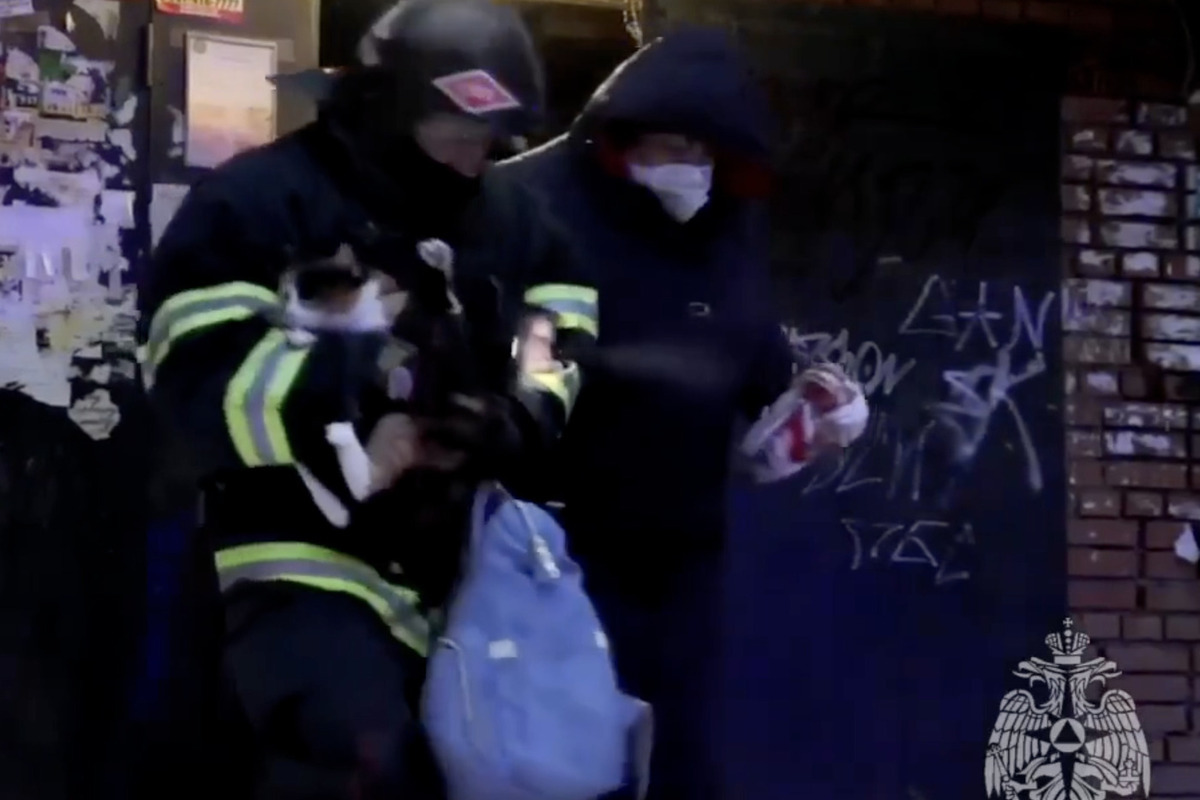 Пожар произошел в общежитии в регионе РФ: спасено семь человек