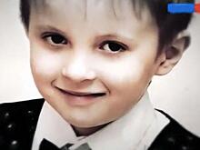 Мама впавшего в кому шестилетнего мальчика вынуждена тайно навещать его в больнице