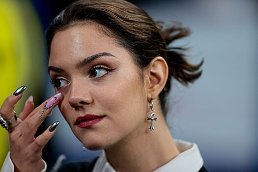 «Она потеряет работу и начнёт бухать». Врач раскритиковала операцию Медведевой на ноги