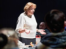 Рецепт борща и история одной семьи. Из чего состоит спектакль «Фаина. Эшелон»