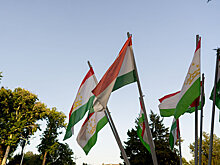 Только победа: таджикистанцы примут участие в конкурсе "Во весь голос"