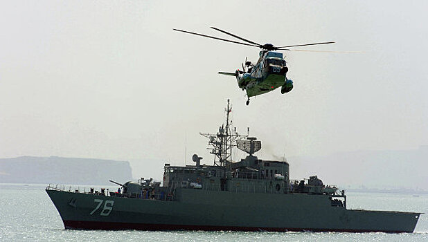 Корабли ВМФ Ирана сопроводят корабль с гумпомощью Йемену