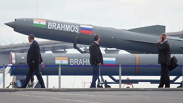 Индия провела успешные испытания ракеты BrahMos