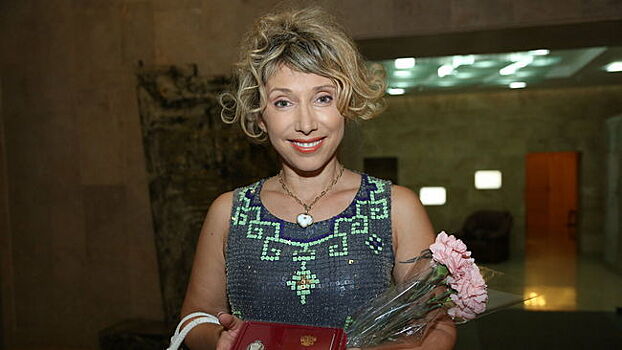 Елена Воробей показала роскошное свадебное платье за 200 тысяч рублей
