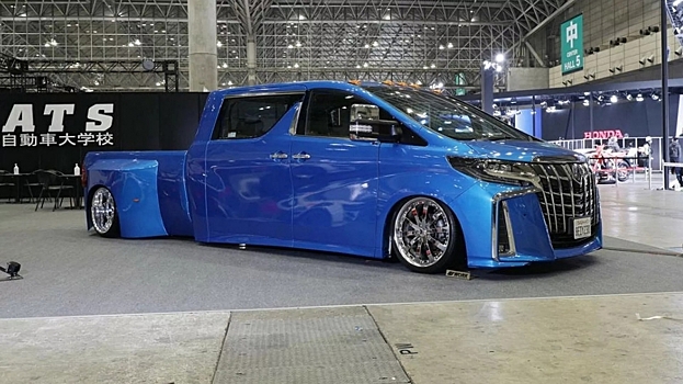 Японские студенты переделали минивэн Toyota Alphard в крутой пикап с пневмоподвеской