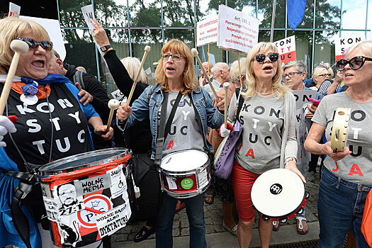 Польские власти окончательно решили сделать суды "карманными"