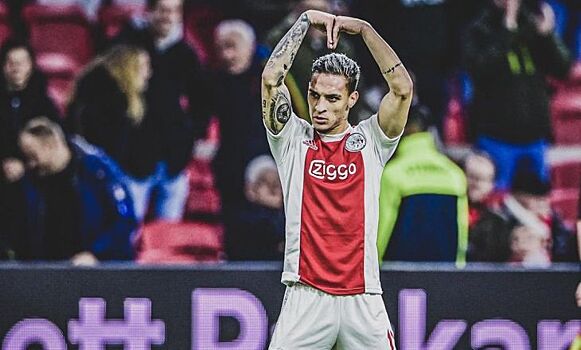 Неймар доволен своим положением в "ПСЖ" и не планирует покидать команду