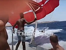 Туристка в Египте получила тяжелые травмы, катаясь с парашютом за катером