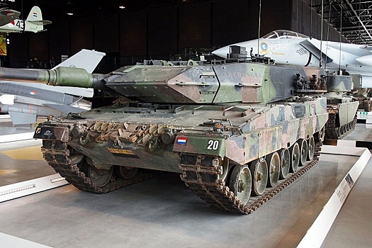 Первый трофейный танк Leopard 2 показали изнутри