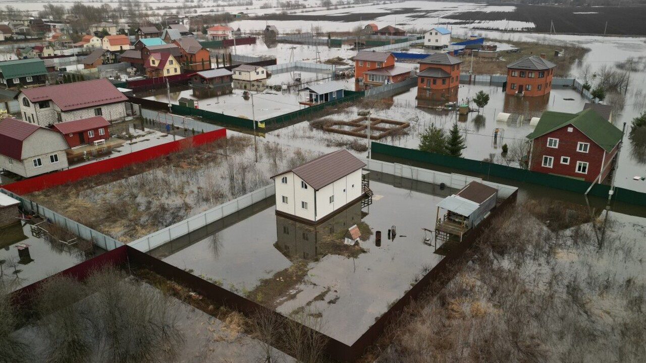 Коттеджный поселок «Золотая подкова» затопило в Подмосковье -  Рамблер/женский