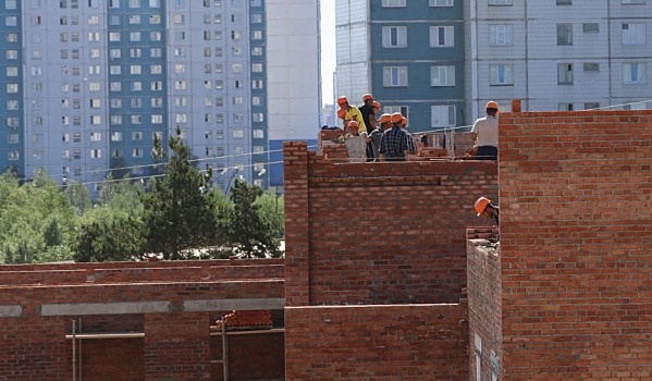 «Закончим в 2020». Строительство окружной больницы в Нижневартовске ускорили с помощью турецких рабочих