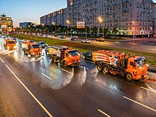 В Москве украсили коммунальную технику ко Дню Победы